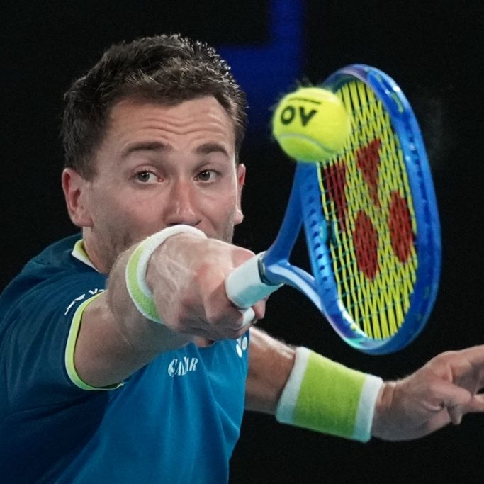 Casper Ruud spielt einen Rückhand-Return, am 26.01.2026. (Symbolbild)