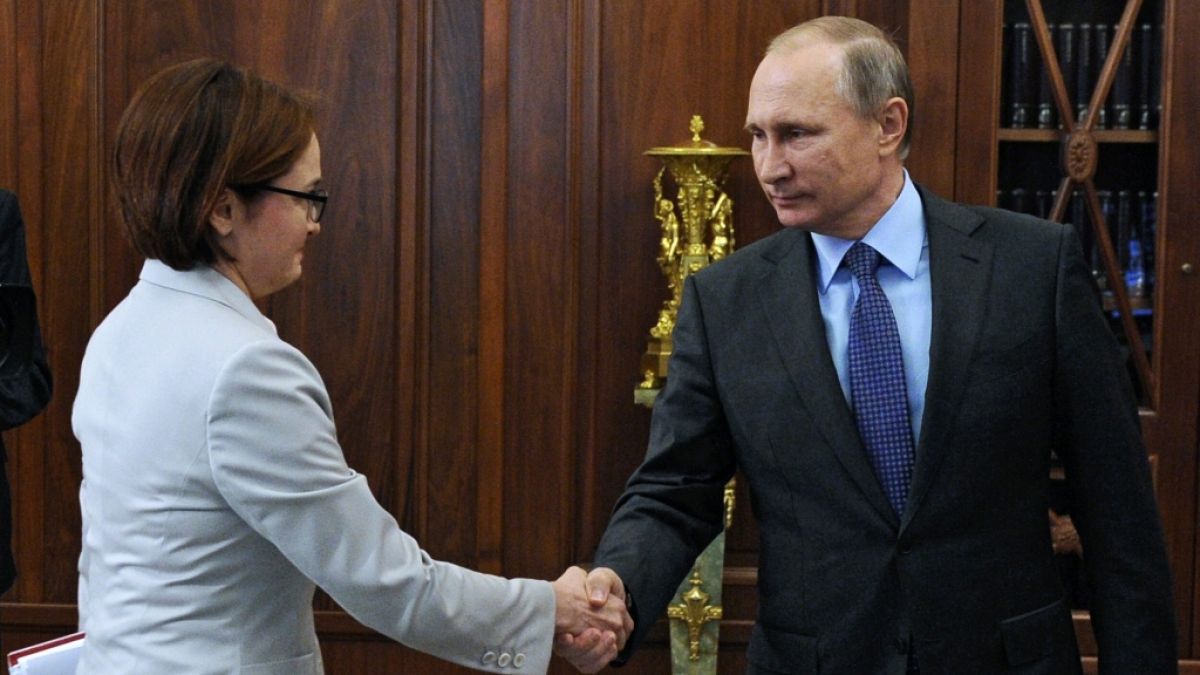 Die russische Zentralbank-Chefin Elwira Nabiullina soll sich in Telefonaten abf&auml;llig &uuml;ber Wladimir Putin ge&auml;u&szlig;ert und vor dem wirtschaftlichen Kollaps gewarnt haben. (Foto)