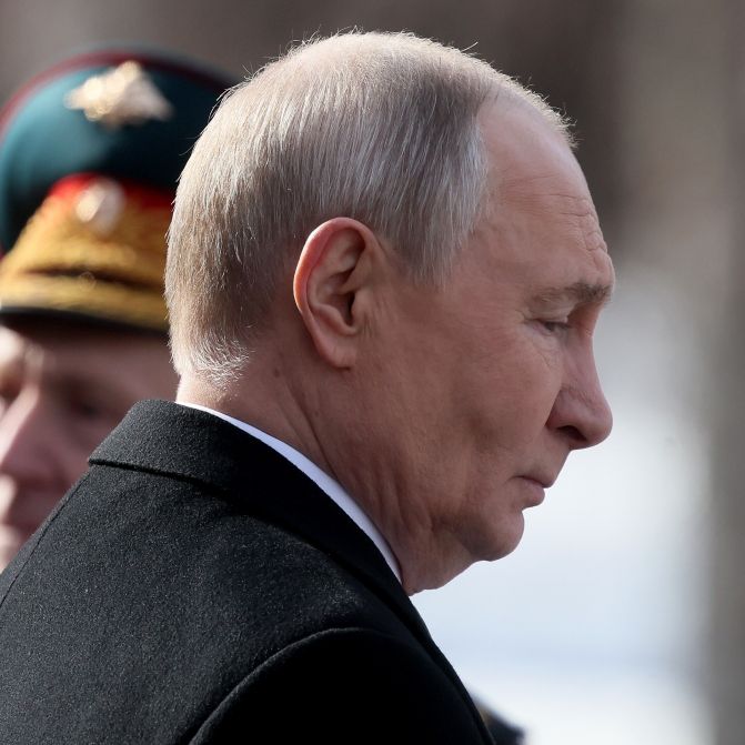 Herber Schlag - Video zeigt Energieanlage lichterloh in Flammen