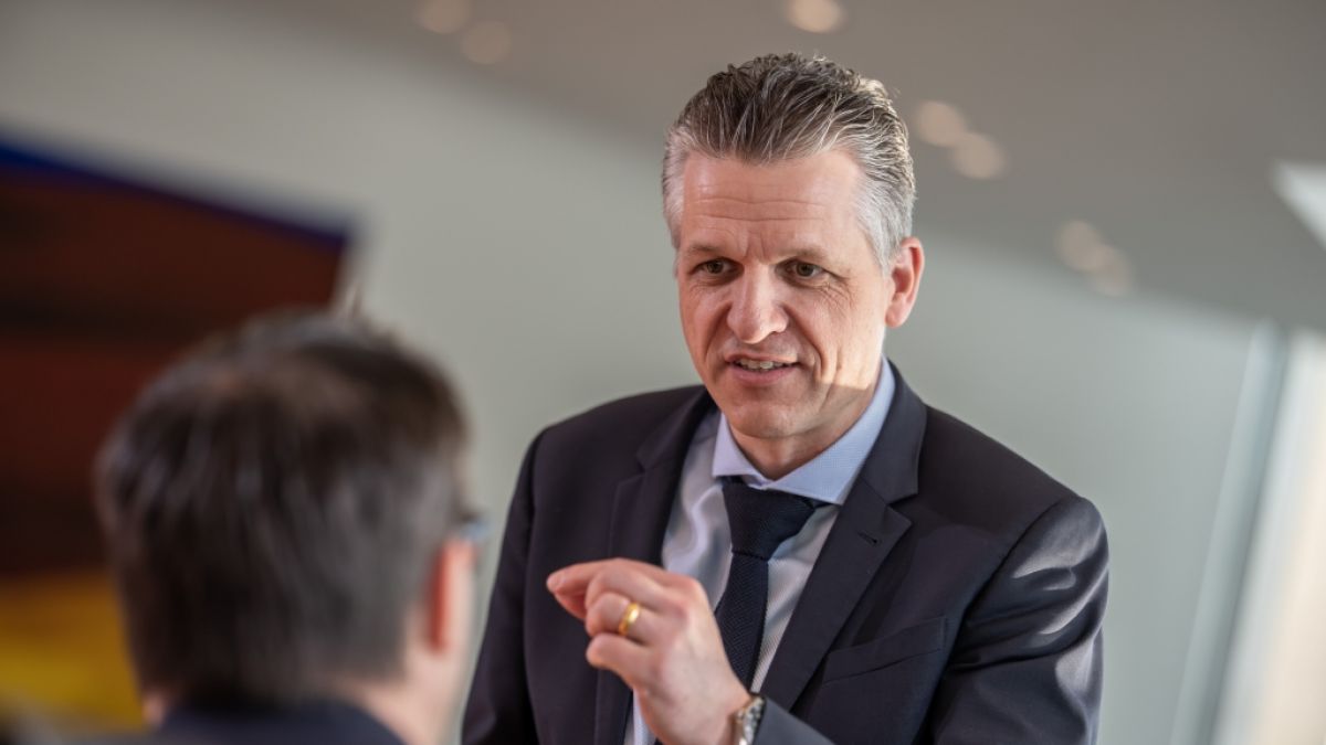 Kanzleramtschef Thorsten Frei lebt privat als Familienvater mit Frau und drei Kindern. (Foto)