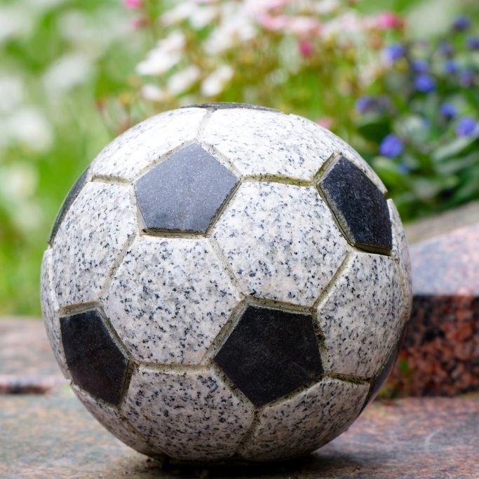 Fußballer (25) bricht nach Schlusspfiff zusammen und stirbt