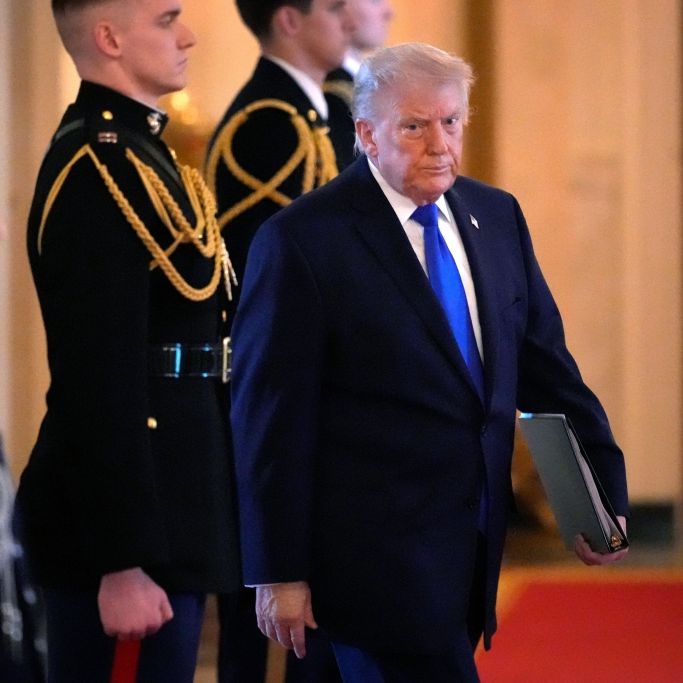 Spott nach Auftritt im Weißen Haus - sein Verhalten sorgt für Rätsel