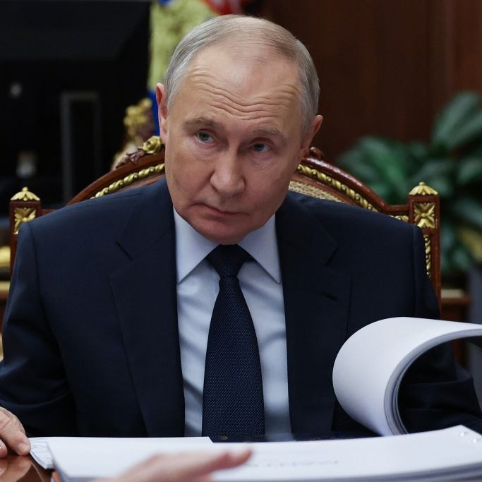 10.000 russische Drohnen vernichtet? Videos zeigen Angriff auf Lagerhalle