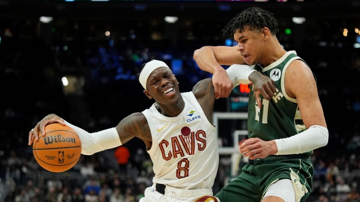 Dennis Schr&ouml;der von den Cleveland Cavaliers verteidigt sich gegen Ousmane Dieng von den Milwaukee Bucks, am 25.02.2026. (Symbolbild) (Foto)