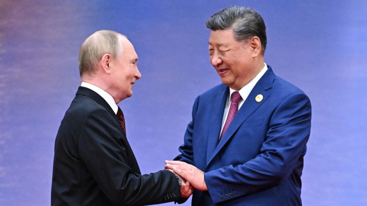 Sie verfolgen beide ihre eigenen Ziele: Wladimir Putin (li.) und Xi Jinping. (Foto)