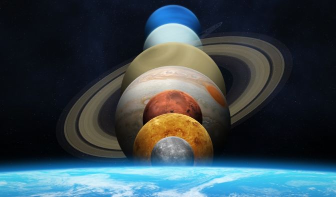 Seltenes Phänomen am Himmel - sechs Planeten in einer Reihe Planetenparade heute 28.02.2026