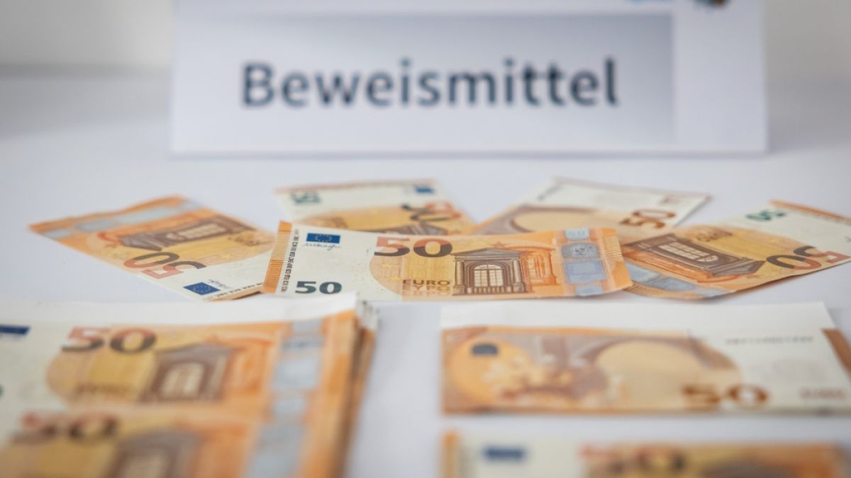 Verbraucher sollten vorsichtig sein - die Weitergabe von Falschgeld kann mit einer Gef&auml;ngnisstrafe enden. (Foto)