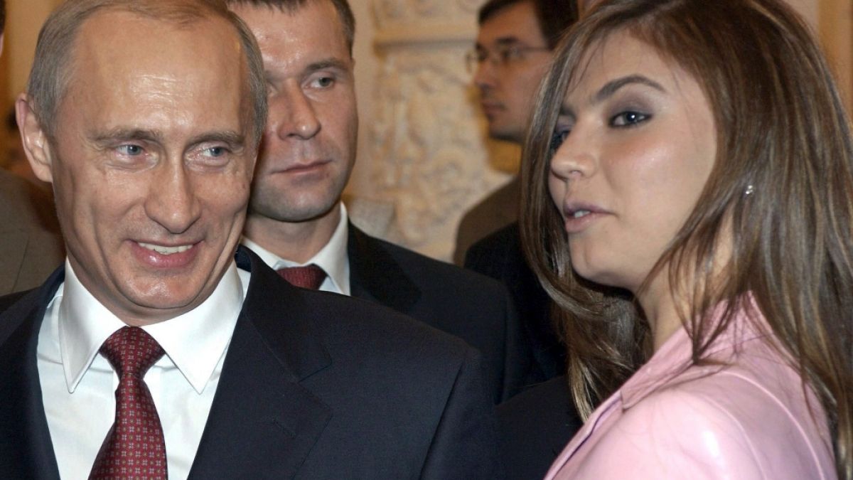 K&ouml;nnen diese Blicke l&uuml;gen? Ger&uuml;chten zufolge ist die fr&uuml;here Sportgymnastin Alina Kabajewa Wladimir Putins langj&auml;hrige Geliebte und soll sogar Kinder mit dem Kreml-Chef bekommen haben. (Foto)