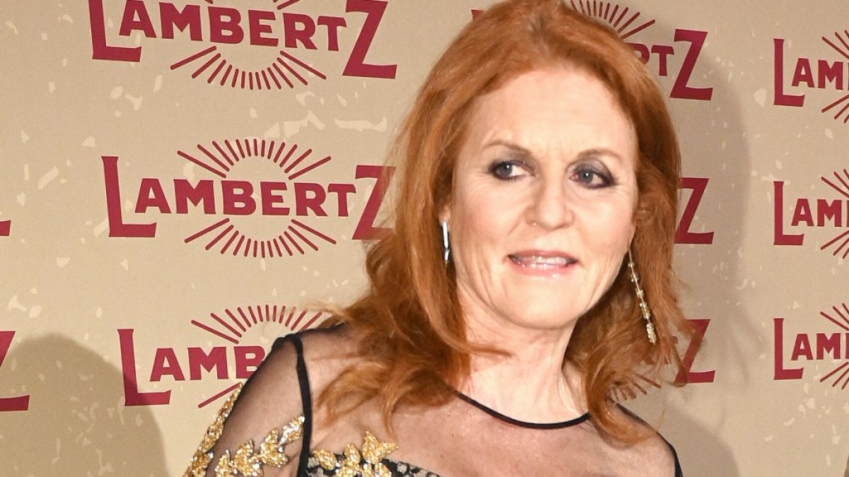 Sarah Ferguson, die fr&uuml;here Herzogin von York, hatte laut aktuell enth&uuml;llten Epstein-Dokumenten keine Skrupel, den verurteilten Sexualstraft&auml;ter gierig nach Luxusreisen anzubetteln. (Foto)
