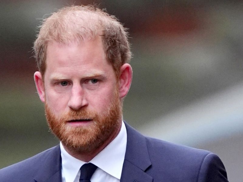 Es geht um Ex-Prinz Andrew: Prinz Harry vor laufender Kamera in missliche Lage manövriert