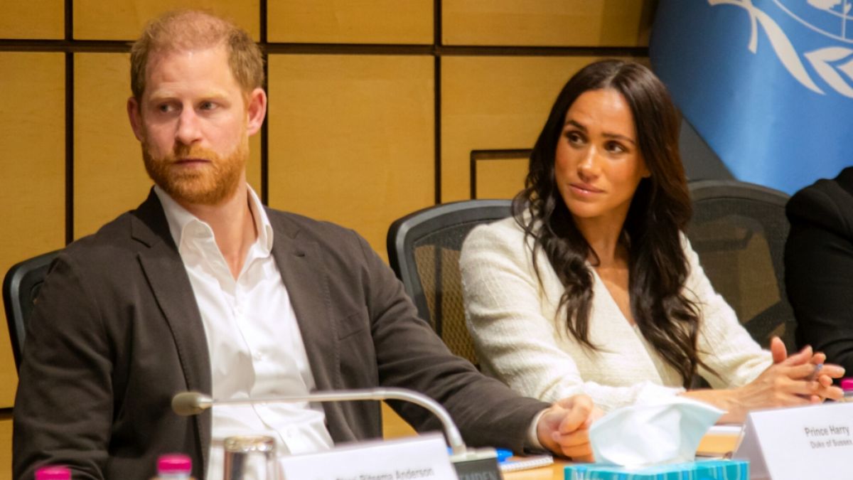 Bei Prinz Harry und Meghan Markle liegen die Nerven blank: Harrys Tante Sarah Ferguson k&ouml;nnte die pikanten Geheimnisse der Sussexes ver&ouml;ffentlichen. (Foto)