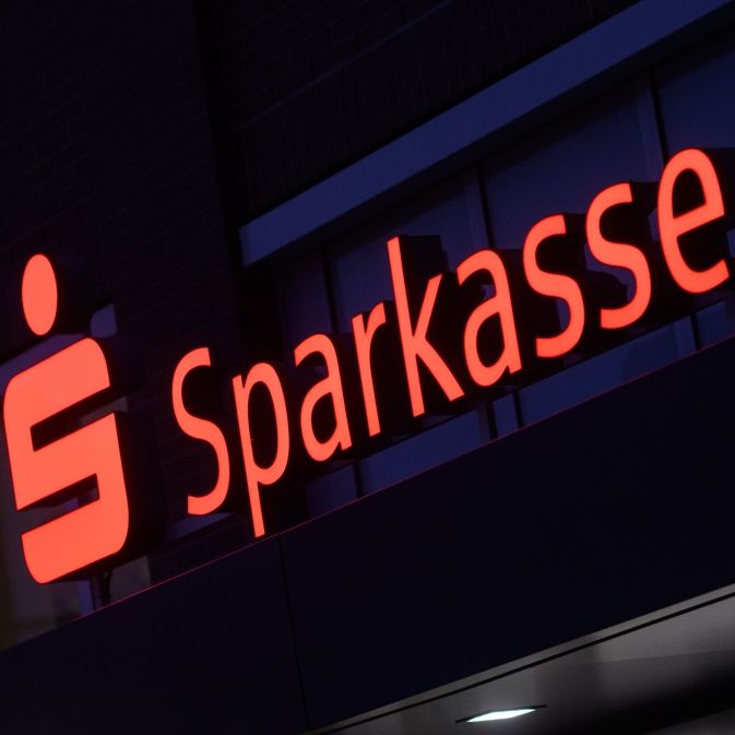 Sparkasse hebt Gebühren für Girokonto deutlich an