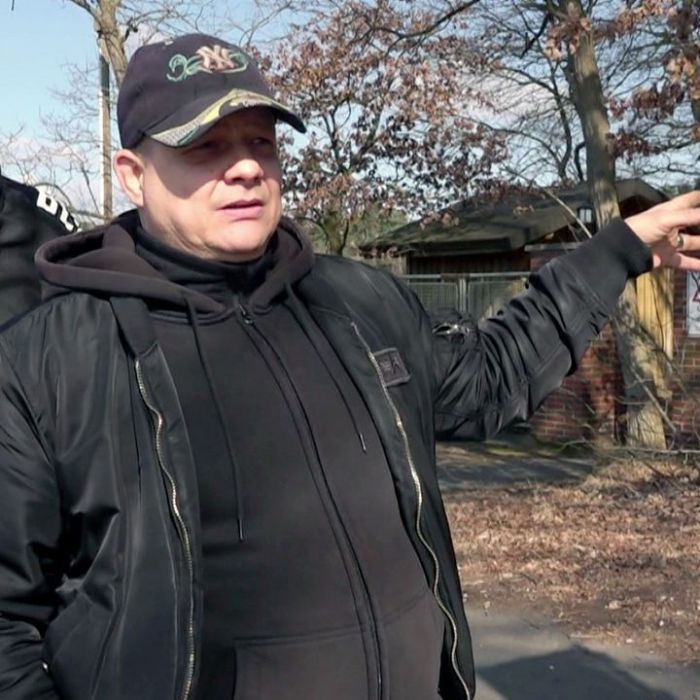 Wiederholung von Folge 9 im TV und online