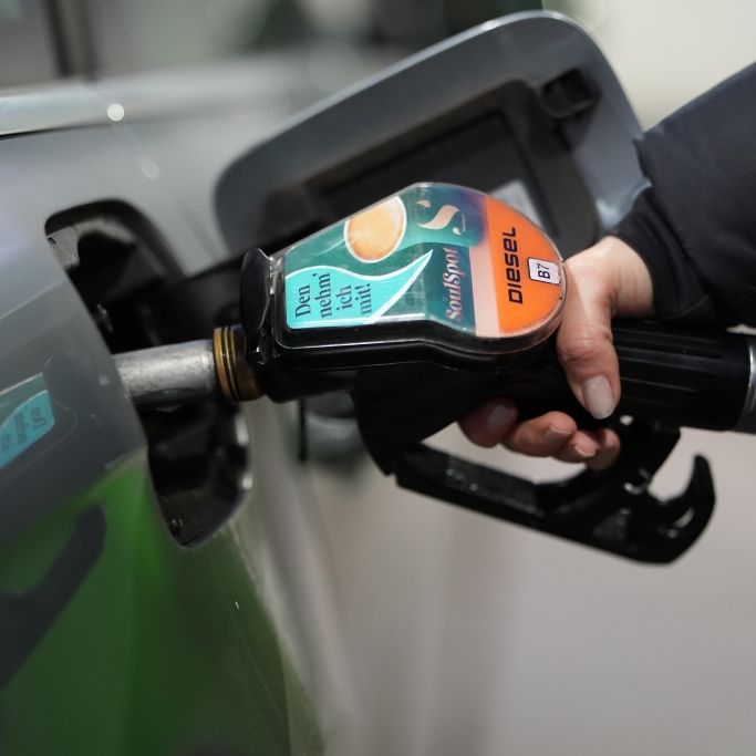 Staat kassiert ab - Forderung nach einer Spritpreis-Bremse