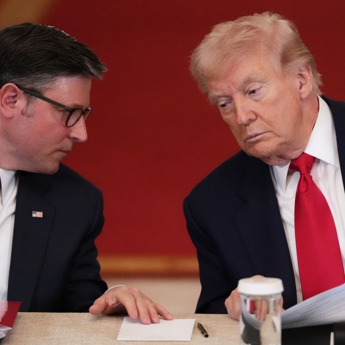 Er scheint komplett weggetreten - US-Präsident nickt mitten in Rede ein