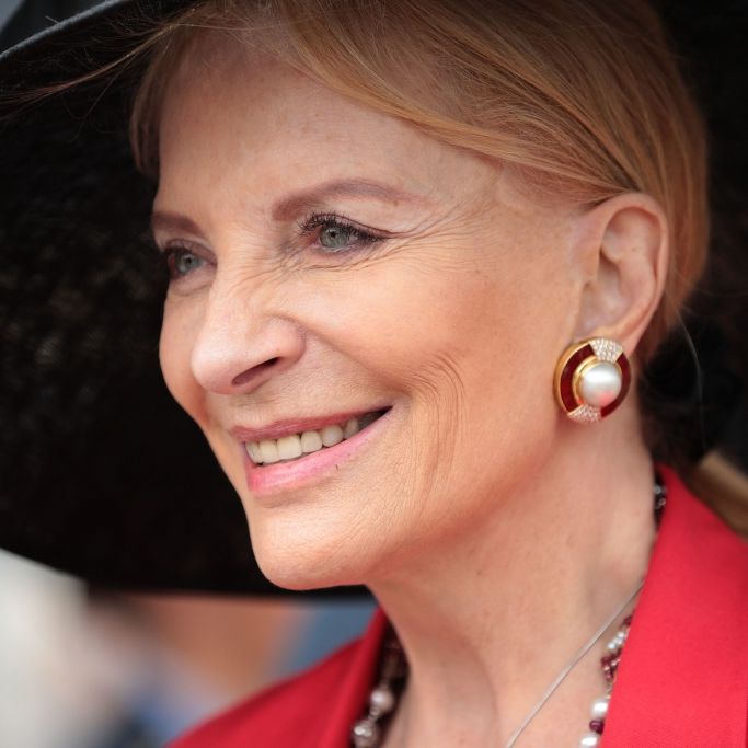 Prinzessin nach Schlaganfall bettlägerig - Royals in Sorge