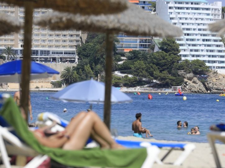 Gruppenvergewaltigung auf Mallorca: Junge Frau (18) von acht Männern vergewaltigt - Täter filmten alles