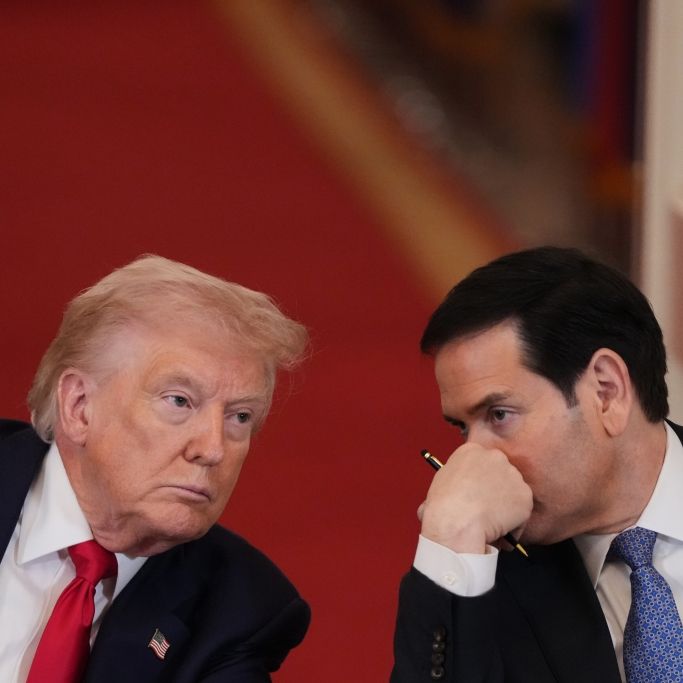 Geheime Umfrage in Mar-a-Lago - Regierungsmachtkampf beginnt