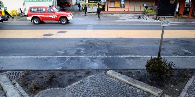 Linienbus brennt lichterloh