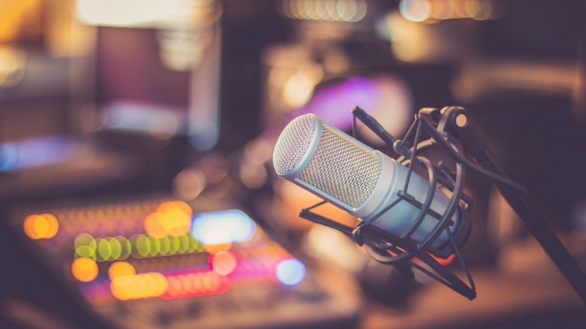 Eine Radiomoderatorin ist bei einem Brand in einem Schweizer Linienbus gestorben. (Foto)