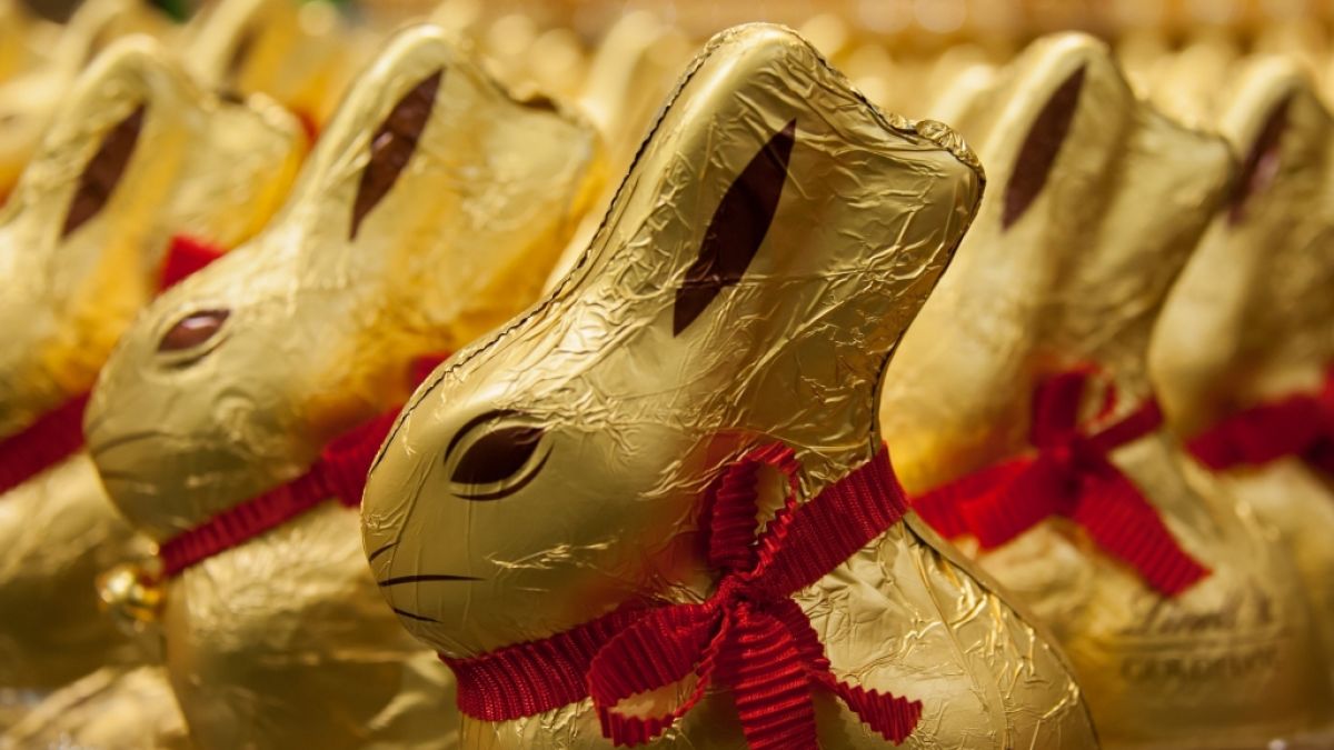 Neben dem klassischen Goldhasen bringt Lindt in diesem Jahr auch noch eine Luxus-Variante auf den Markt. (Foto)