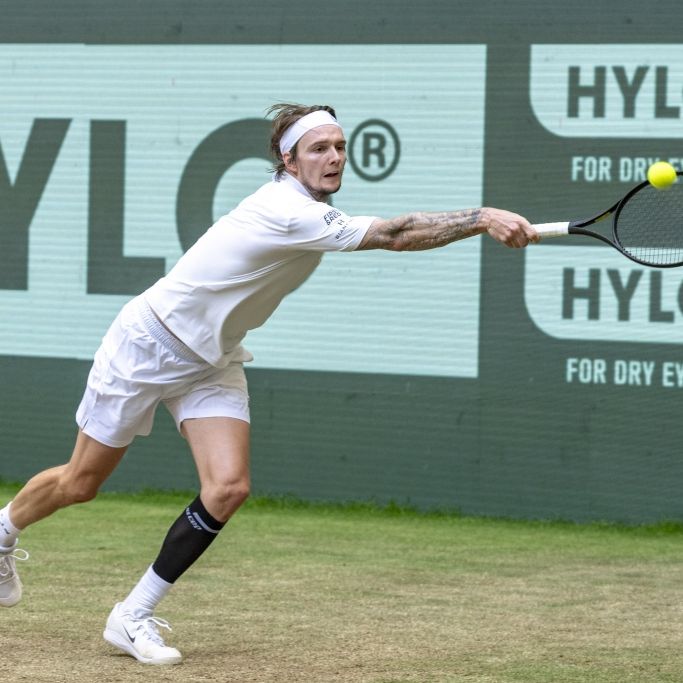 Alexander Bublik gewinnt klar gegen Jiri Lehecka