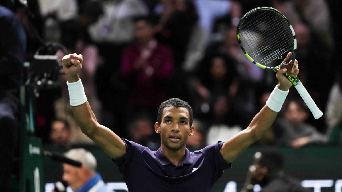 Felix Auger-Aliassime feiert nach seinem Sieg, am 31.10.2025. (Symbolbild) (Foto)