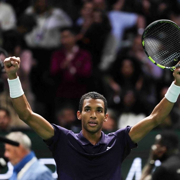 Felix Auger-Aliassime feiert nach seinem Sieg, am 31.10.2025. (Symbolbild)