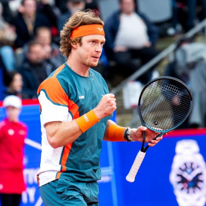 Andrey Rublev siegt gegen Nuno Borges