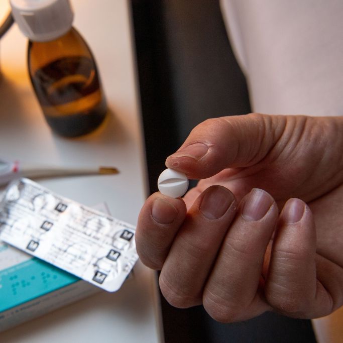 Die entzündungshemmenden und schmerzlindernden Medikamente können zu Nierenproblemen führen.