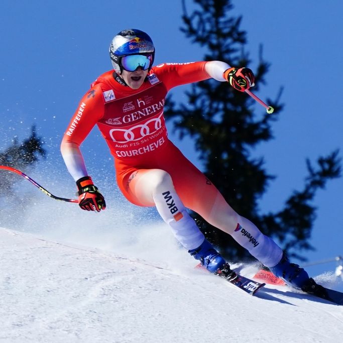 Marco Odermatt gewann in Courchevel vorzeitig den Gesamtweltcup.