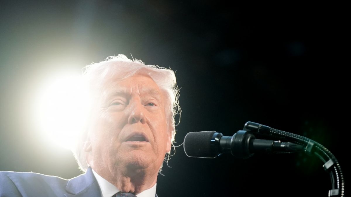 Donald Trump lockert die Sanktionen gegen Russland und sendet damit ein gef&auml;hrliches Signal an Putin. (Foto)