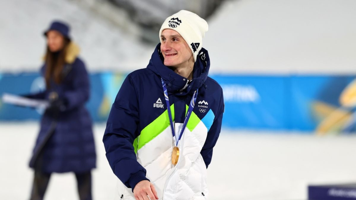 Der Slowene Domen Prevc dominierte 2025/26 den Skisprung-Weltcup. (Foto)