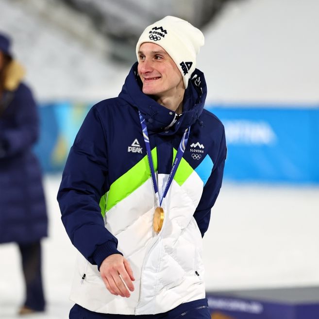 Der Slowene Domen Prevc dominierte 2025/26 den Skisprung-Weltcup.