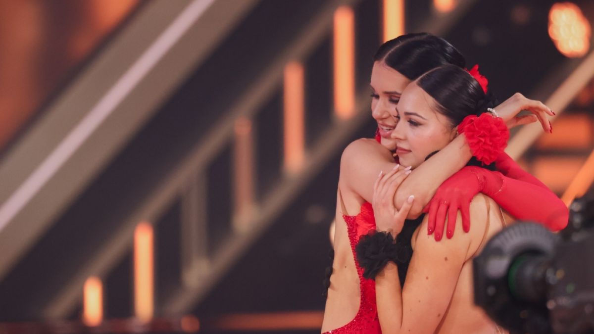 Influencerin Vanessa Borck und Tanzpartnerin Victoria Sauerwald sind bei "Let's Dance" ausgeschieden. (Foto)