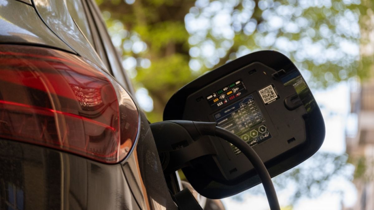 Elektroautos werden wieder g&uuml;nstiger - zu verdanken ist das vor allem den europ&auml;ischen Zielvorgaben f&uuml;r CO2-Werte. (Foto)