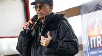 Xavier Naidoo trat am Wochenende in Berlin auf die Redner-Bühne, um für Kinderrechte zu demonstrieren. Dabei versammelten sich zahlreiche Rechtsradikale.