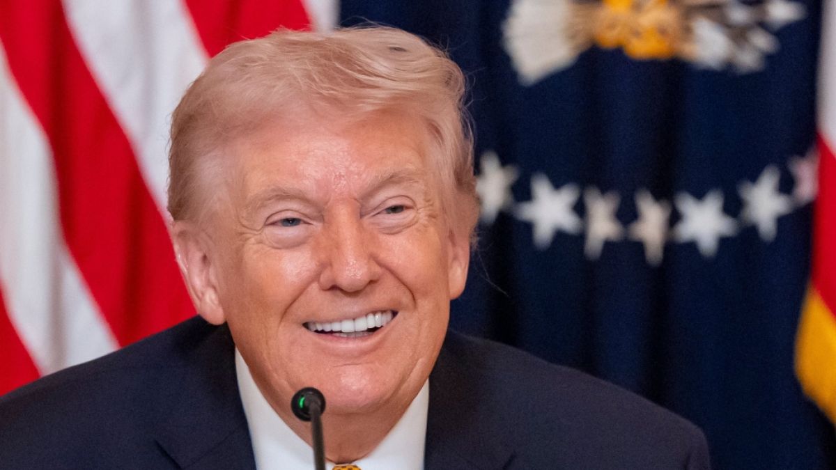 Donald Trump verk&uuml;ndete vor Journalisten im Wei&szlig;en Haus, Kuba einnehmen zu wollen. (Foto)