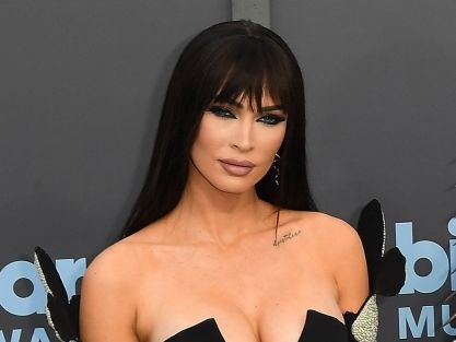 Megan Fox im Mini-Kleid: Schauspielerin (39) bringt Fans mit Wow-Ausblick ins Schwärmen