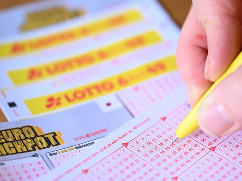 Megajackpot bei "Lotto 6 aus 49": Kann KI den Lotto-Jackpot knacken? Mathematiker klärt auf