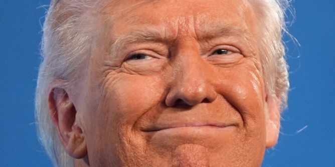 Jessica Foster als MAGA-Influencerin