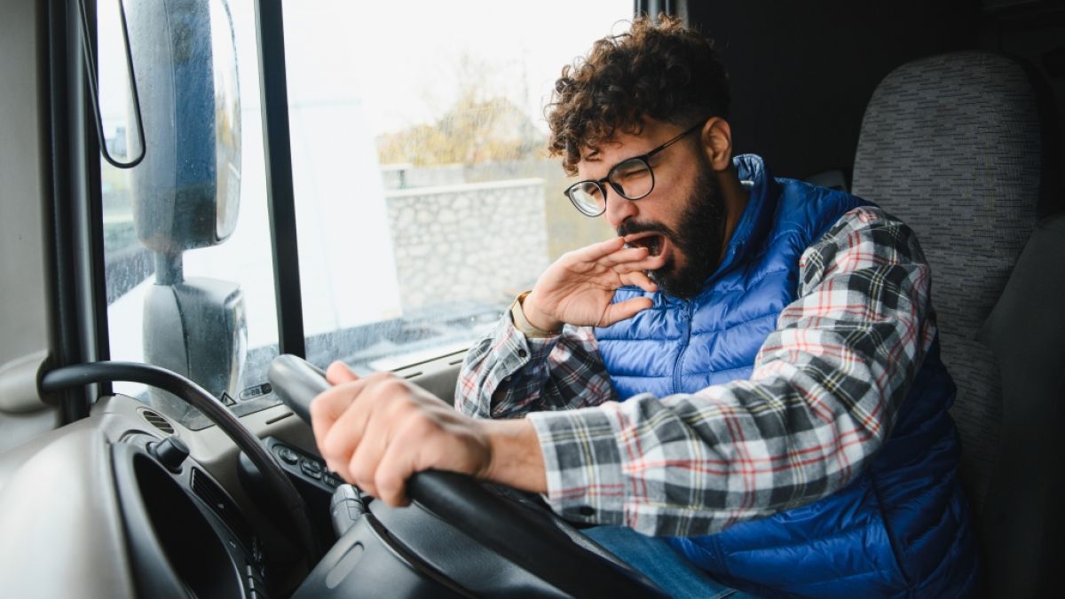 Besonders Berufsgruppen, die schon fr&uuml;h unterwegs sind und die Maschinen oder Fahrzeuge bedienen, k&ouml;nnten vom Wachmacher-Mittel profitieren. (Foto)