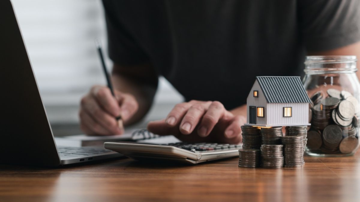 Besonders bei Immobilien kann eine gro&szlig;e Steuerlast auf Erben zukommen. (Foto)