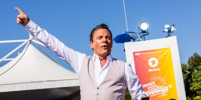 "Immer wieder sonntags"