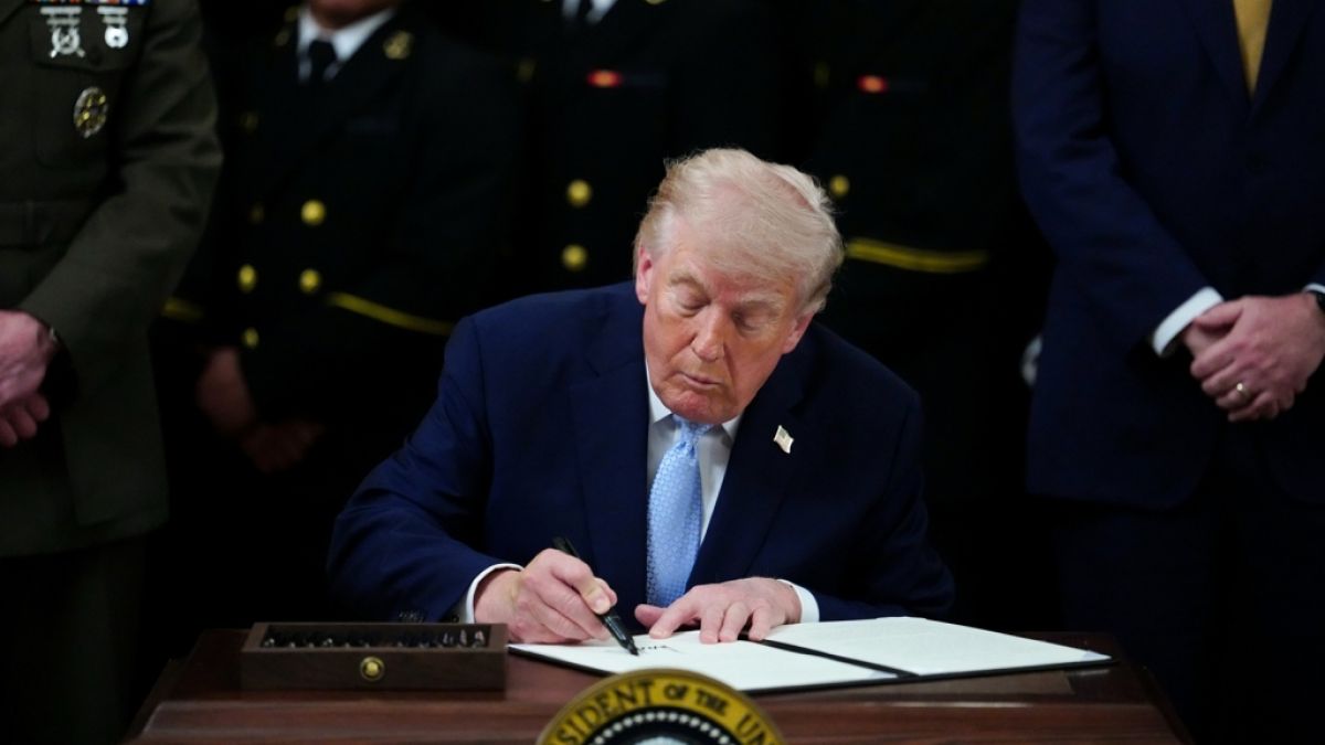 Erneut gibt es Diskussionen &uuml;ber den Gesundheitszustand von US-Pr&auml;sident Donald Trump. (Foto)