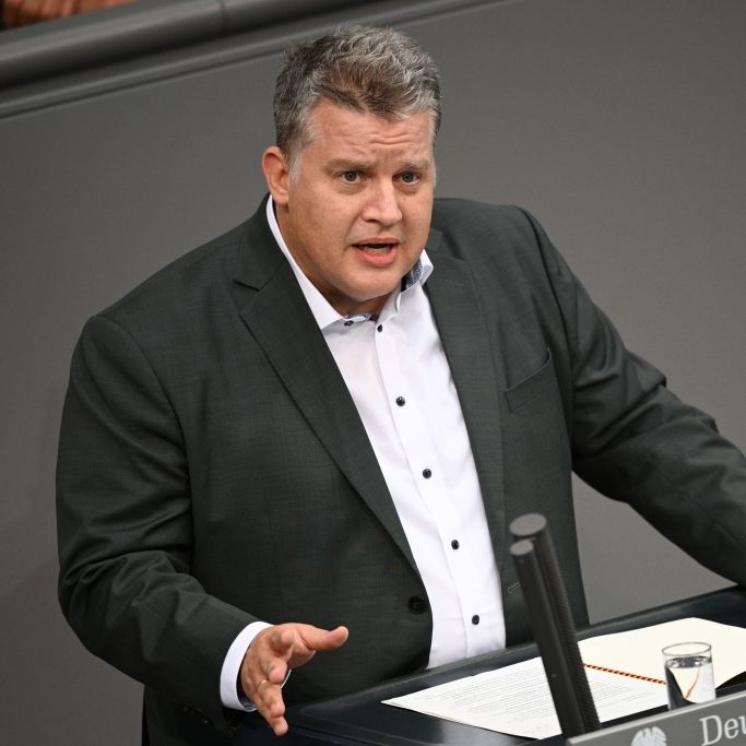 Kollaps im Skiurlaub - SPD-Staatssekretär mit nur 52 Jahren gestorben