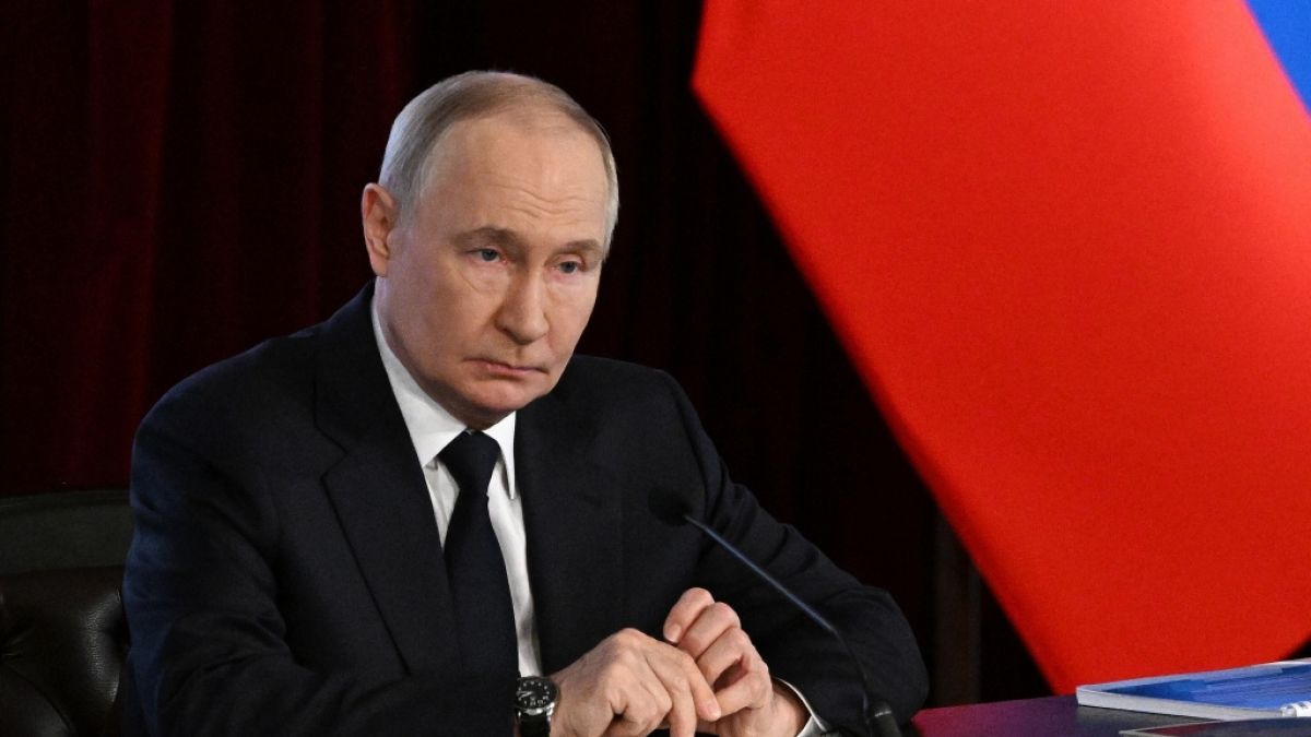 Wladimir Putin k&ouml;nnte einem Experten zufolge bald gro&szlig;e Probleme bei der Fortf&uuml;hrung des Ukraine-Kriegs bekommen. (Foto)