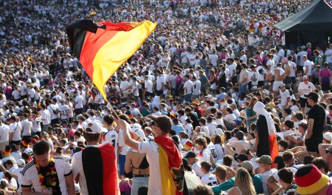 Neue Regeln geplant - Weg frei für Fan-Feste in der Nacht Public Viewing bei der Fußball-WM 2026