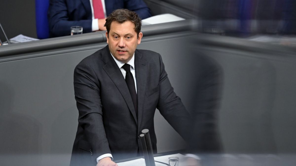 Nach dem SPD-Crash in Rheinland-Pfalz werden R&uuml;cktrittsforderungen gegen Parteichef Lars Klingbeil laut. (Foto)