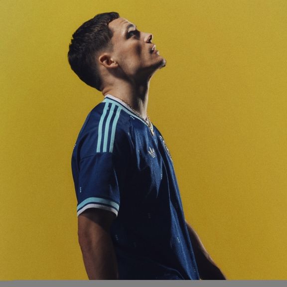 In Dunkelblau zur WM - DFB stellt neues Auswärtstrikot vor